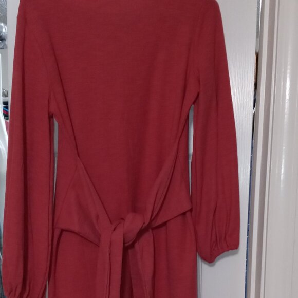 Dress - Picture 2 of 3